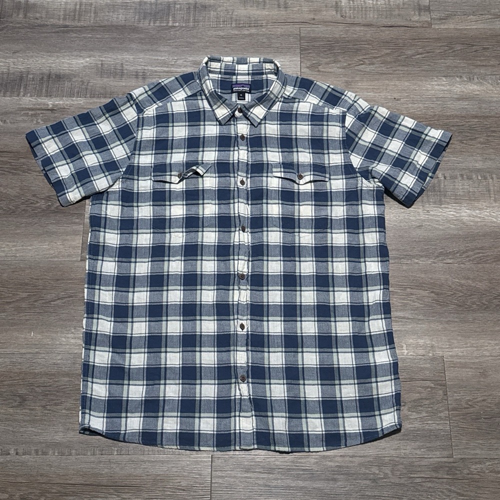 Patagonia Men's XL 100% Organic Cotton Blue Plaid Short Sleeve Steersman Shirt